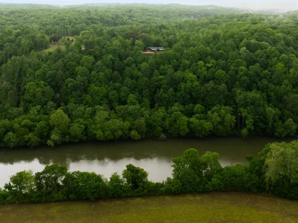 7050 Bakerville Rd, Waverly, TN 37185