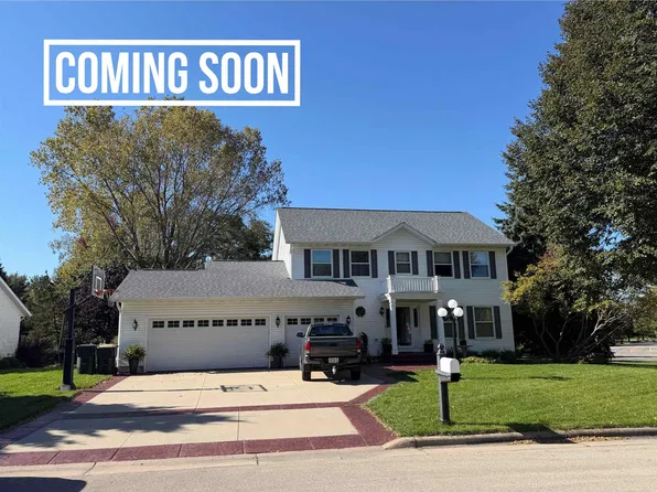 1098 Lori Ln, Sun Prairie, WI 53590