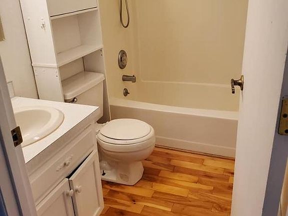 5th image of 616 N 5th St