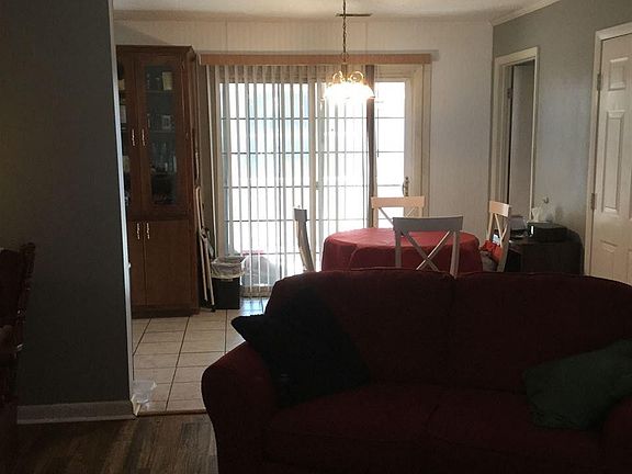 2nd image of 1005 Edgemont St