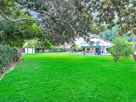 5th image of 460 Acaso Dr