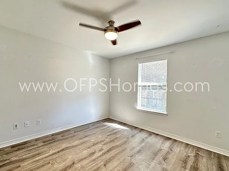 2426 Houston Cir — Photo 20