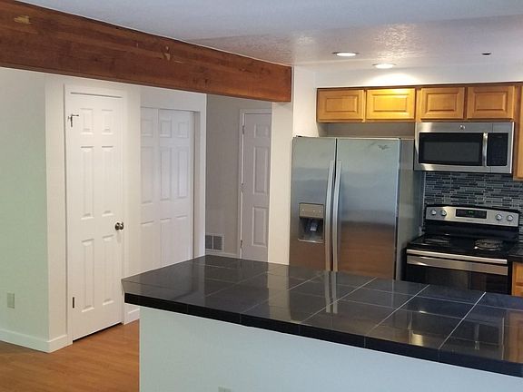 5th image of 5427 Glenwood Ave