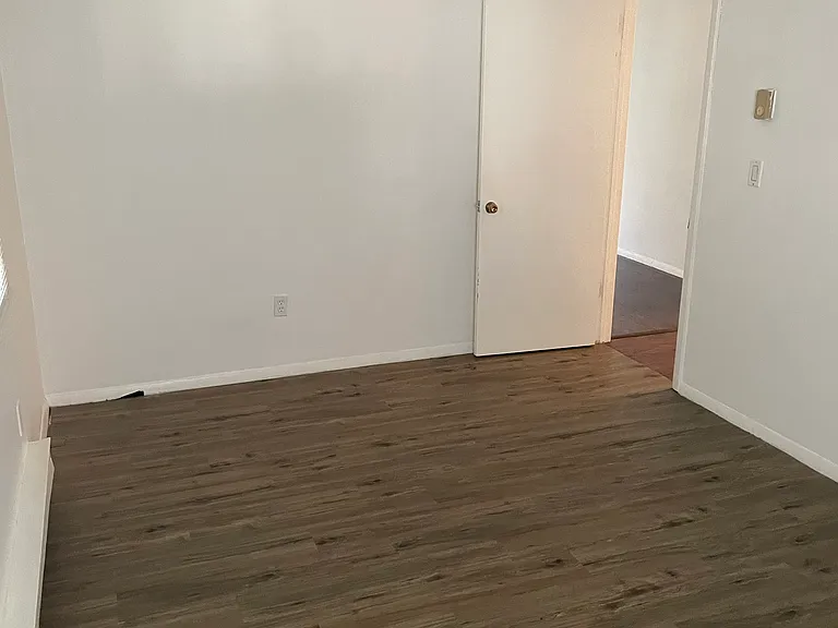 7 Padanaram Rd #B21 — Photo 5