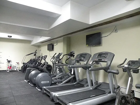 Rented by Winzone Realty Inc | media 18