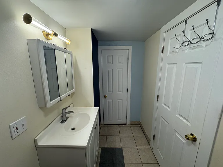 1745 Brown Ave #2 — Photo 11