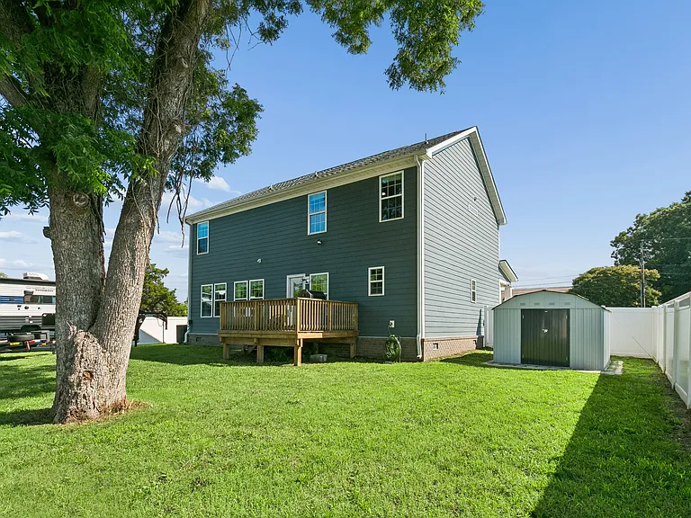 367 Poplar Ave — Photo 50