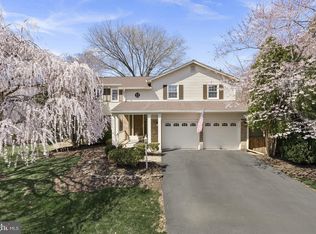 13908 Poplar Tree Rd, Chantilly, VA 20151