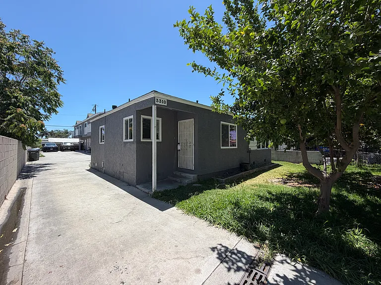 3310 Palm Ave — Photo 3