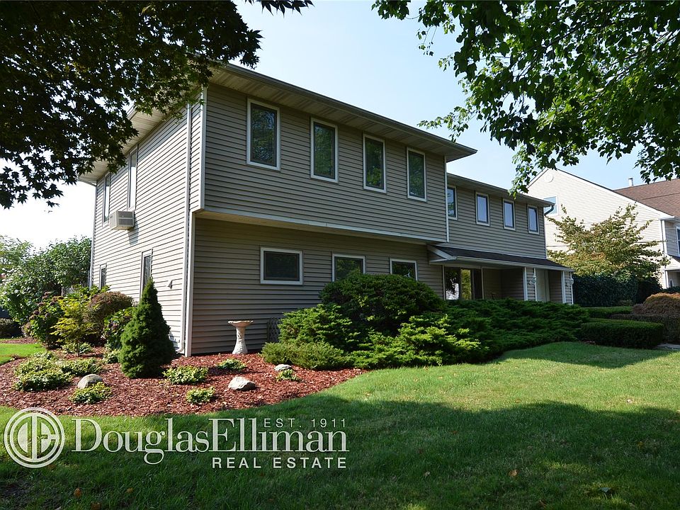 1st image of 22 Hoover Ln