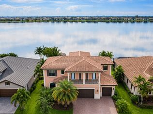 8680 Watercrest Cir W, Pompano Beach, FL 33076