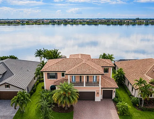 8680 Watercrest Cir W Photo 1