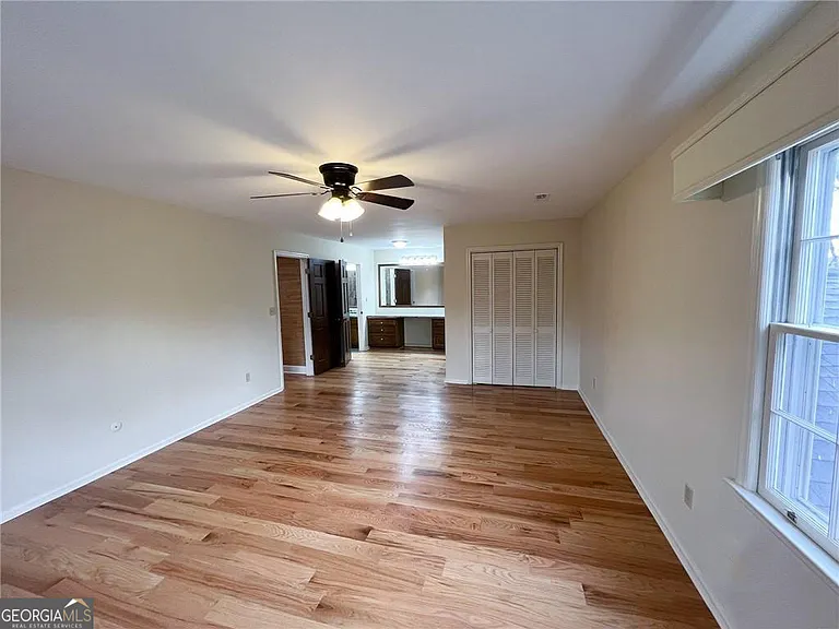 195 Deerfield Rd — Photo 18
