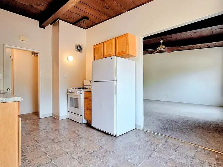 94 & 96 Gladys Ave — Photo 11