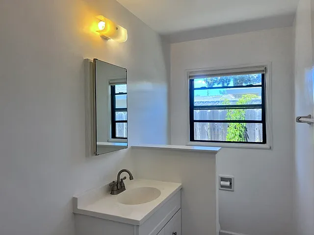 Studio, 369 sqft, $2,250 — Photo 2
