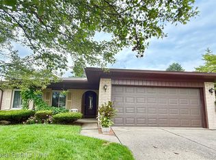 2233 Mellowood Dr, Sterling Heights, MI 48310