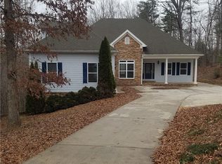 54 Buckeye Rdg W, Dahlonega, GA 30533