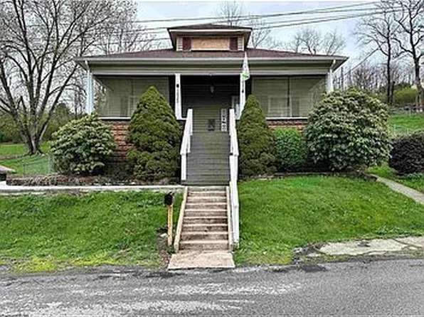 1203 Chambers St, Grafton, WV 26354