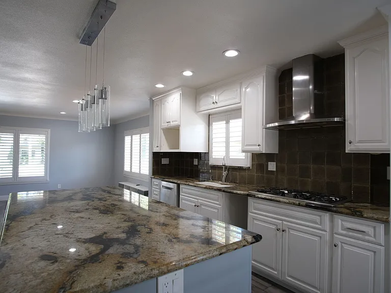 1436 Albany Ave — Photo 13