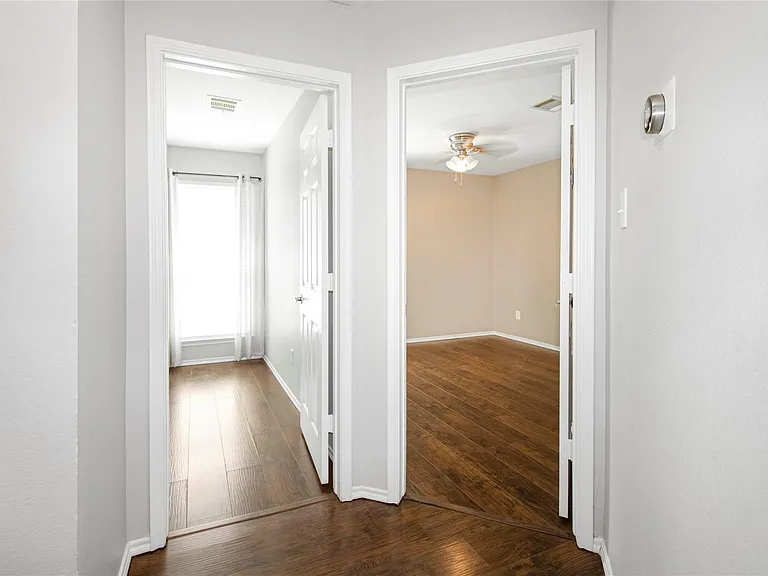 605 Chestnut Ct — Photo 17