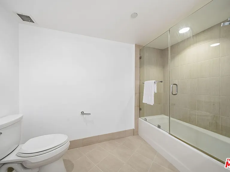 13650 Marina Pointe Dr #1603 — Photo 27