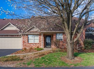 8230 Saint Andrews Dr, Louisville, KY