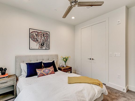 4th image of 4419 Cabell Dr #205