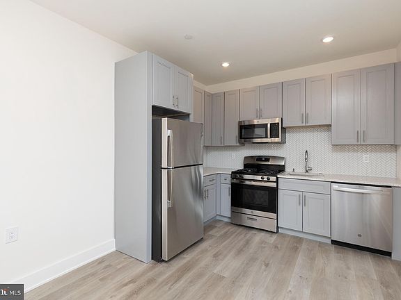 4th image of 1129 Germantown Ave #1A