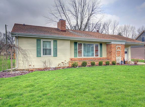3rd image of 503 Cedar Ct