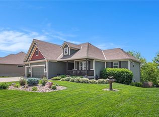 503 Rock Bridge Ct, Smithville, MO 64089