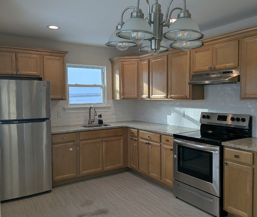 1st image of 398 Clarice Blvd