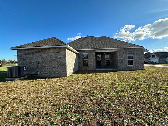 4th image of 272 Owl Dr