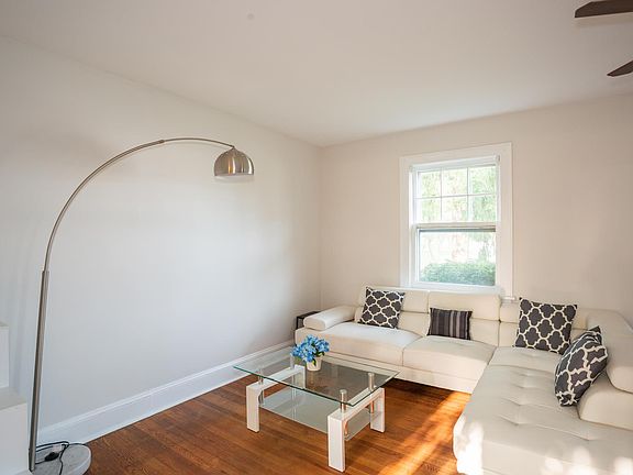 3rd image of 34 Clifton Pl