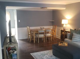 303 Foxwood Ln, Marlton, NJ 08053