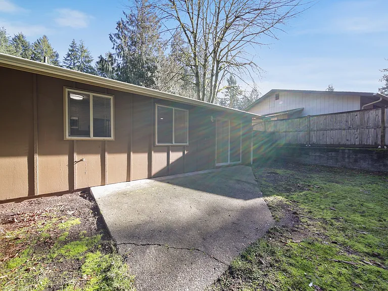 4323 Glen Terra Dr SE — Photo 29
