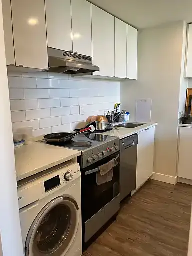 1460 Barclay St #905 — Photo 10