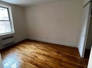 14306 Barclay Ave APT 3D, Flushing, NY 11355