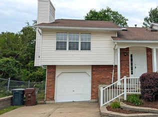 332 Spencer Pl, Saint Peters, MO 63376