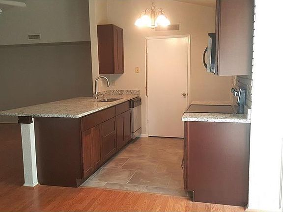 4th image of 6057 Dooley Dr
