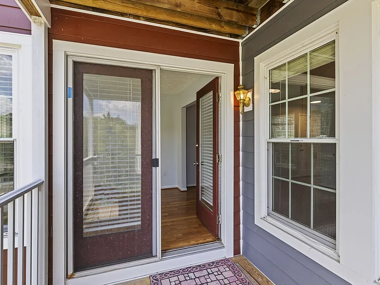 815 Deering Rd — Photo 23