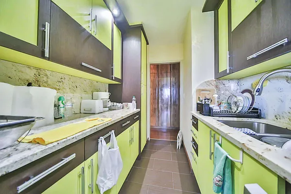 Sold by Remax Edge | media 6