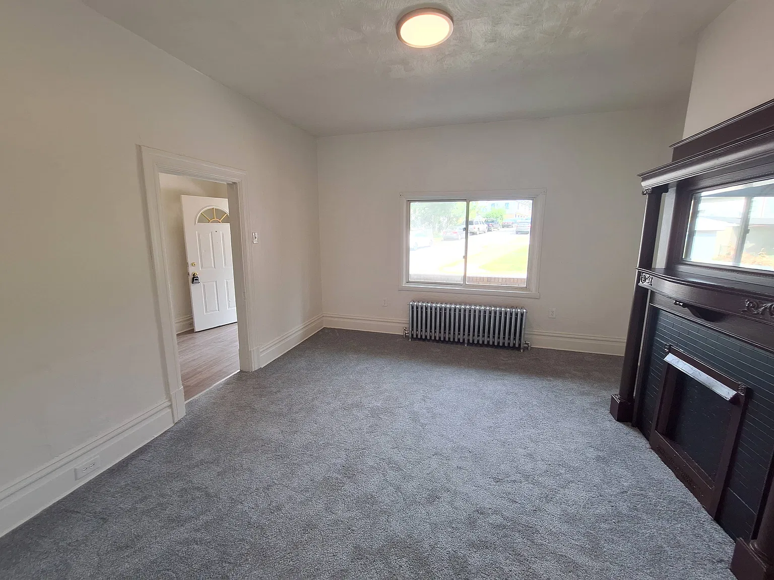 5 bed, 1700 sqft, $1,585 — Photo 2