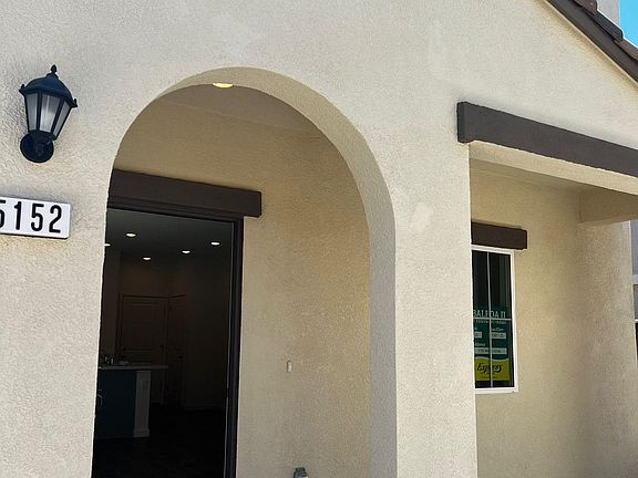 2nd image of 5152X Molino Cir