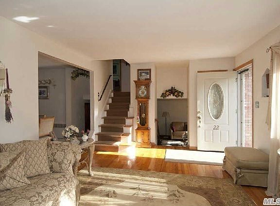 2nd image of 22 Meadowbrook Dr