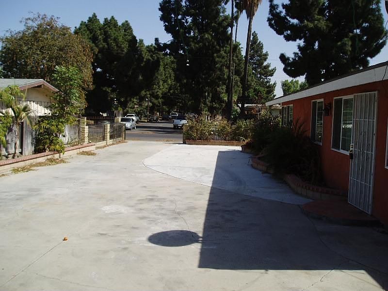 2nd image of 841 S Citron St