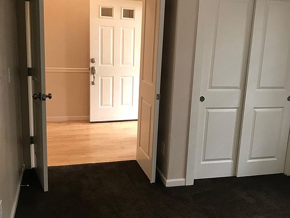 Front bedroom/office