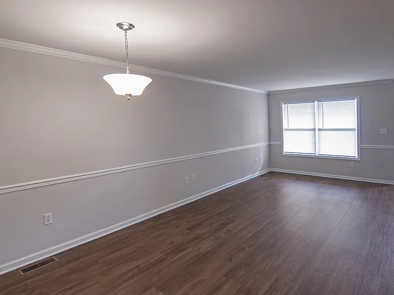 100 Georgetown Rd — Photo 6