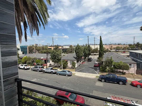 4820 Saint Charles Pl, Los Angeles, CA 90019