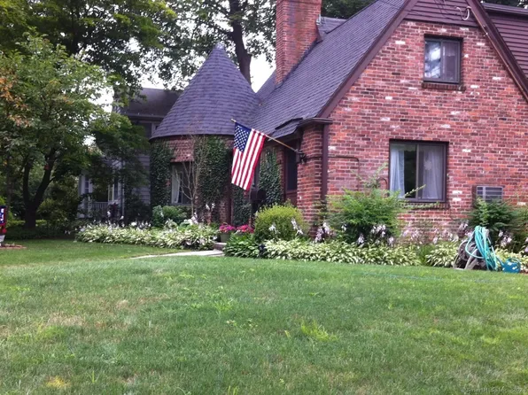 7 Ridge Road, Danbury, CT 06810