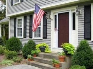 7 Castle Rd, Medway, MA 02053